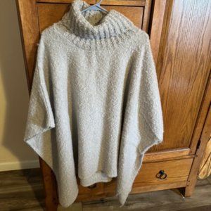 Women's Grey Ponco/Cape